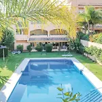 アパート 2 Bedroom Lovely In