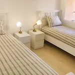 2 Bedroom Lovely In Apartment