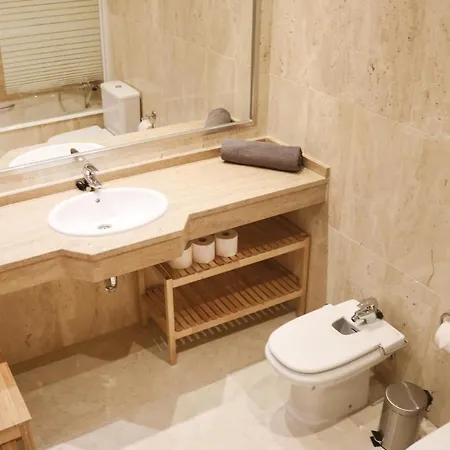 2 Bedroom Lovely In